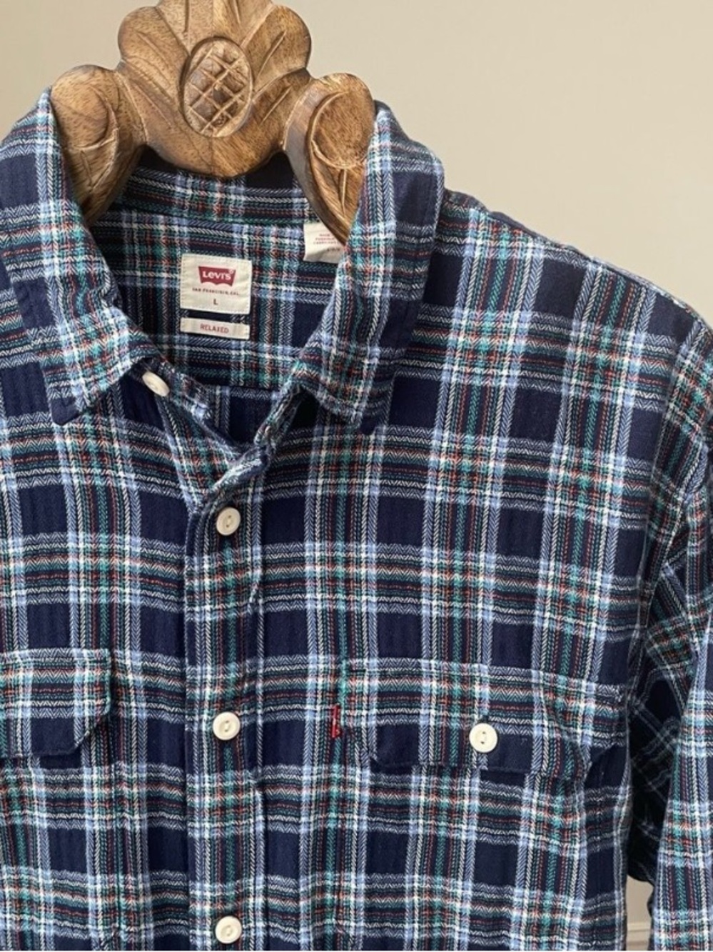 Levi’s cotton and hemp blend navy plaid button down shirt size L